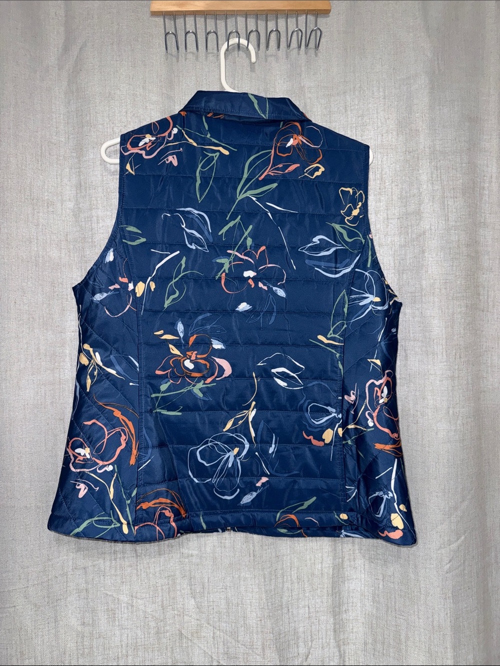 Christopher & Banks Women's Blue Floral Quilted Puffer Vest - Picture 3 of 10